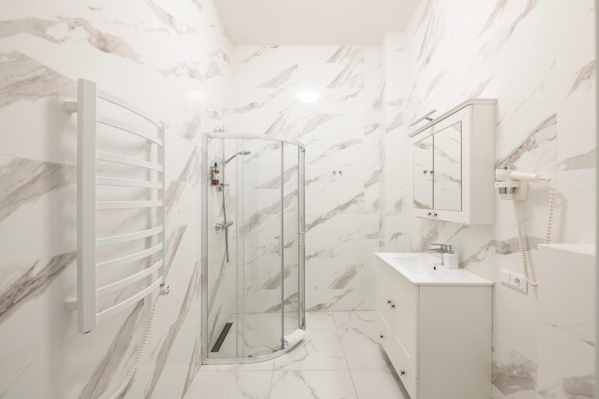 Grand Crown Aparthotel Vilnius Ngoại thất bức ảnh